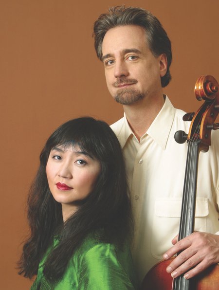 Photo of David Finckel and Wu Han